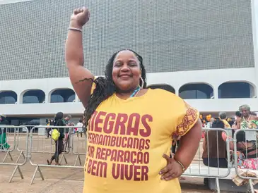 Brasília (DF), 25/11/2025 – Ana Benedita Costa, do Frevo,  participa da marcha da mulheres negra na esplanada dos ministérios.
Foto: Daniella Almeida/Agência Brasil