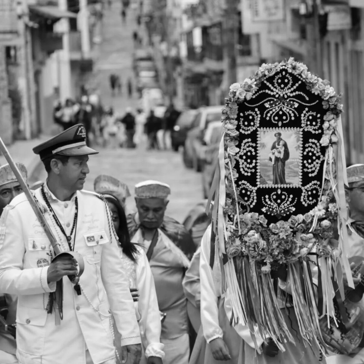 A celebração em fotografias antigas marcando a trajetória festiva e cultural da cidade de São Thomé das Letras - Karina Vilas Boas