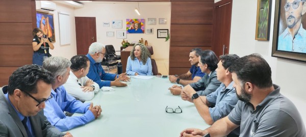 Após meses de espera, sindicatos saem sem respostas concretas de reunião com prefeita de Gurupi